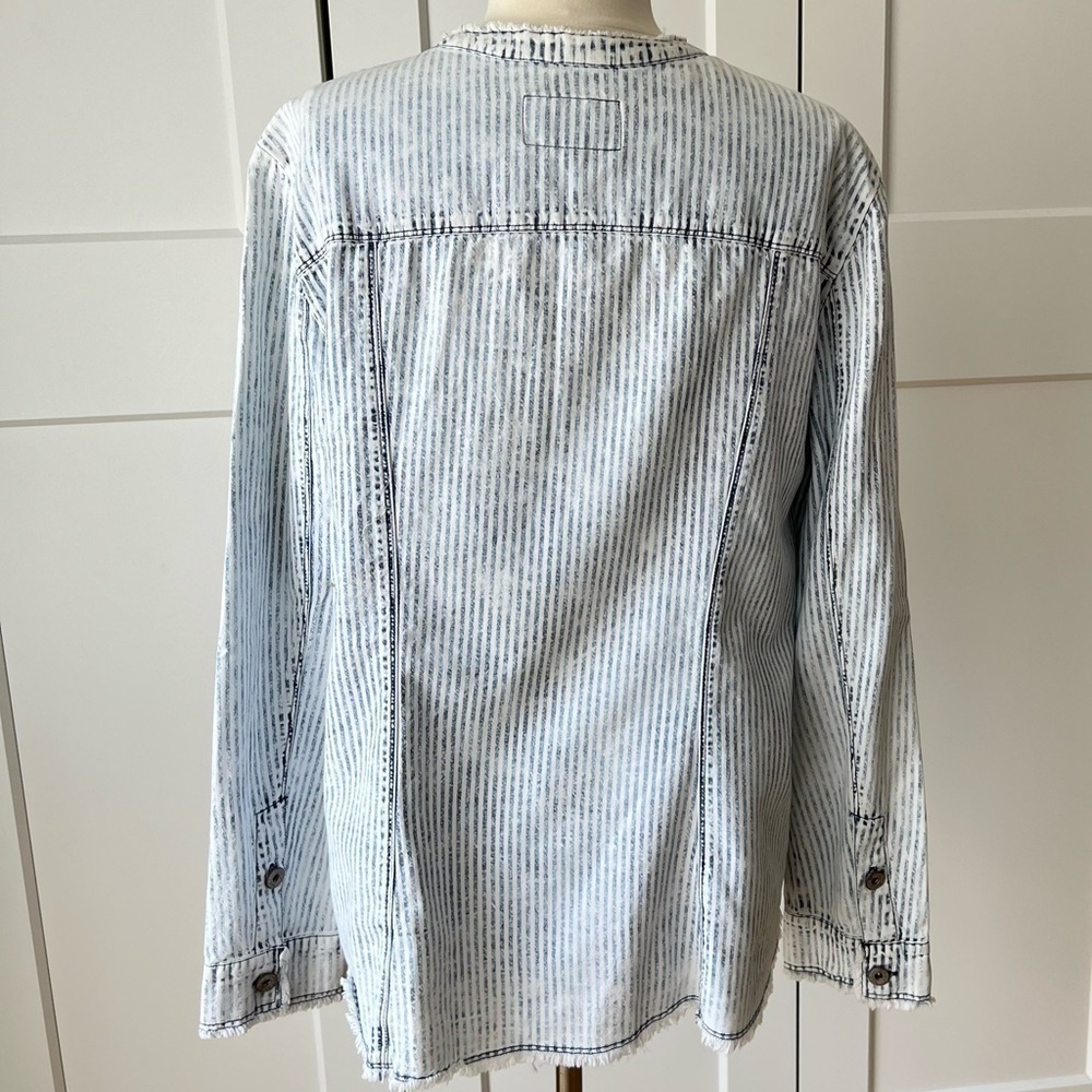 William Rast Knotto Patch Striped Light Wash Cham… - image 8